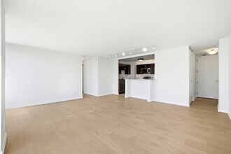 4343 N Clarendon Ave in Chicago, IL - Building Photo - Building Photo