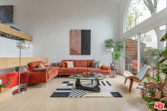 1979 Grace Ave in Los Angeles, CA - Building Photo - Building Photo