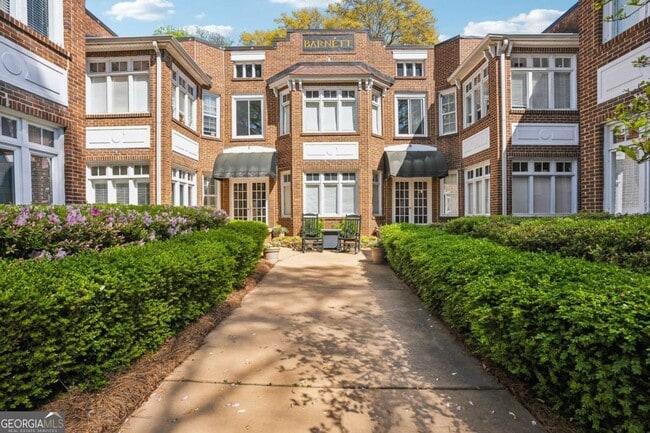 property at 737 Barnett St NE