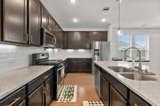 7703 Cowdray Ln in Fulshear, TX - Building Photo - Building Photo