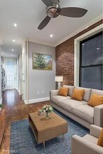 15 W 103rd St in New York, NY - Building Photo - Building Photo