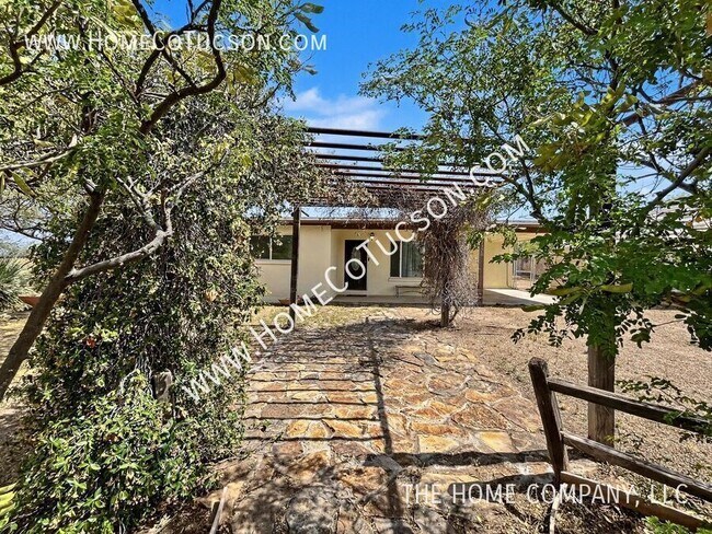 2320 W Calle Grato in Oracle, AZ - Building Photo - Building Photo