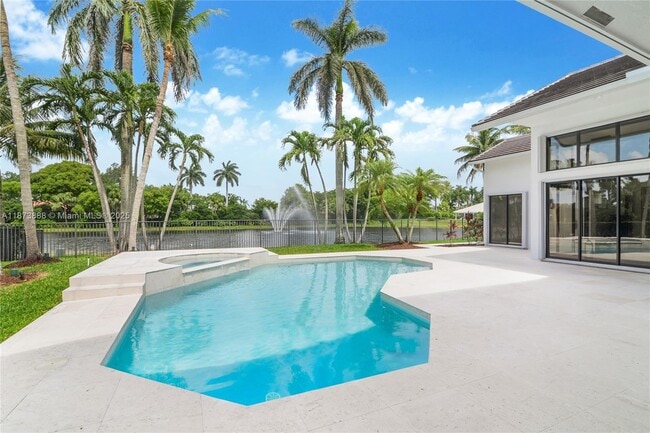 3041 Birkdale Dr in Weston, FL - Building Photo - Building Photo