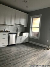 143 London St in Boston, MA - Building Photo - Building Photo