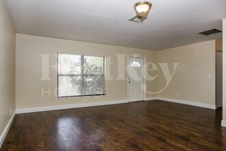 5927 Ithaca Cir W in Greenacres, FL - Building Photo - Building Photo