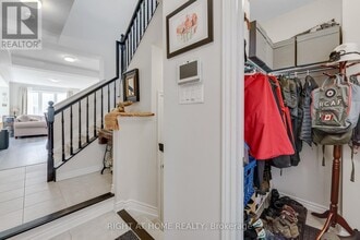 715 Derreen Ave in Ottawa, ON - Building Photo - Building Photo