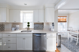 115 John St in Newport, RI - Building Photo