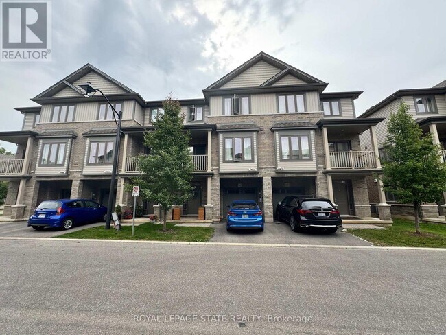 77-177 Diana Ave in Brantford, ON - Building Photo - Building Photo