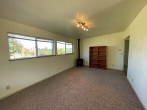 3571 Trinity St in Eureka, CA - Building Photo - Building Photo