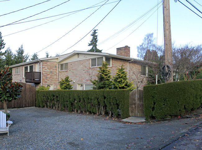 332 7th Ave S in Kirkland, WA - Foto de edificio - Building Photo