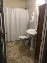 1800 Ross St, Unit 1800 in Bay City, TX - Foto de edificio - Building Photo