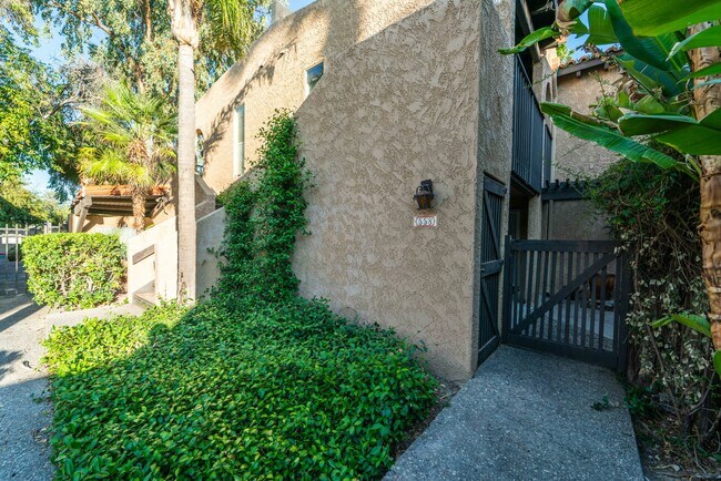 560 N Dodge Blvd in Tucson, AZ - Building Photo - Building Photo