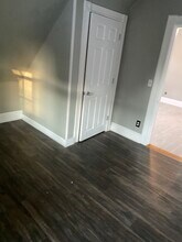 48 John St, Unit 2 floor in Attleboro, MA - Building Photo - Building Photo