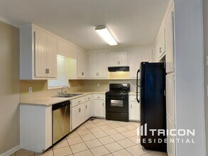 1601 Larkwood Dr in Canton, GA - Building Photo - Building Photo