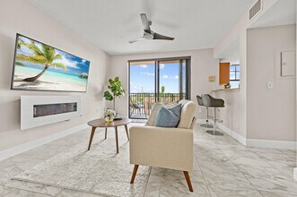 511 Lucerne Ave in Lake Worth Beach, FL - Building Photo - Building Photo