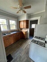 825 Kenmore Blvd in Akron, OH - Building Photo - Building Photo