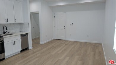 1259 Devon Ave in Los Angeles, CA - Foto de edificio - Building Photo