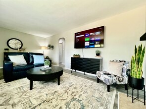 6635 Franklin Madison Rd in Middletown, OH - Building Photo - Building Photo