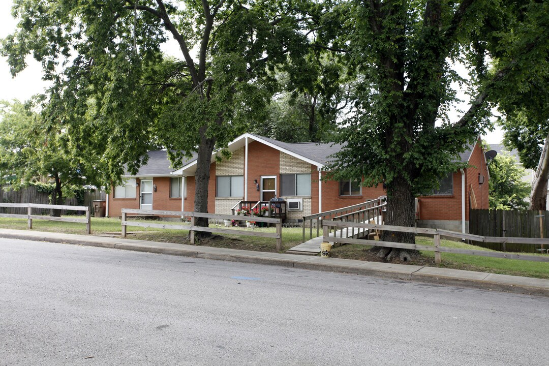 1301-1305 Wade Ave in Nashville, TN - Foto de edificio