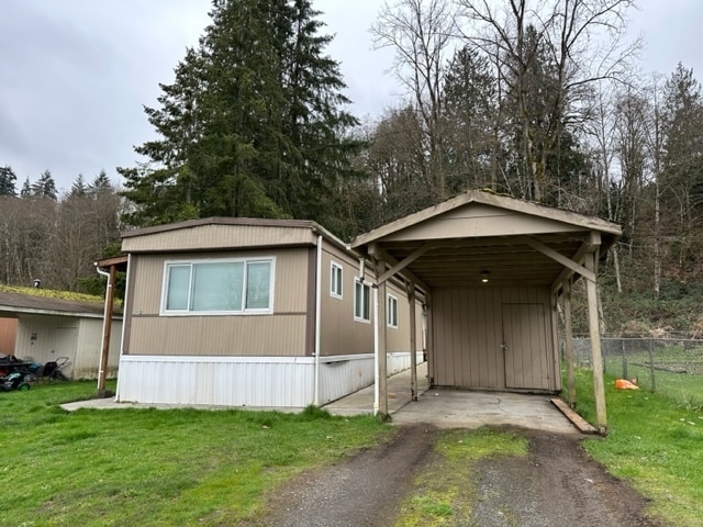 property at 152 Camelot Dr