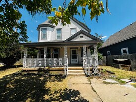 615 NW Arlington Ave in Lawton, OK - Building Photo