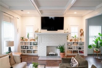 1580 Pineview Terrace SW in Atlanta, GA - Building Photo - Building Photo