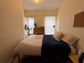 42 Clermont Ave in Brooklyn, NY - Foto de edificio - Building Photo