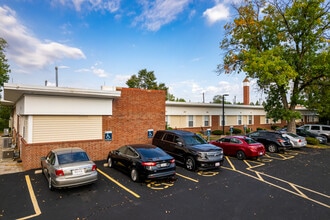 Veronica Place Active 55+ Community in Florissant, MO - Foto de edificio - Building Photo