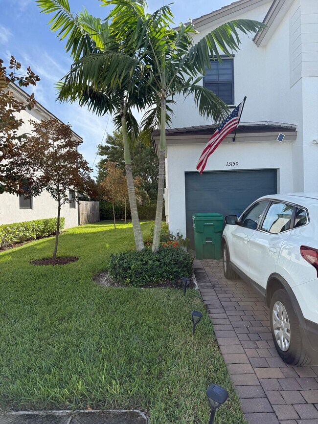 13150 SW 233rd St in Princeton, FL - Building Photo - Building Photo