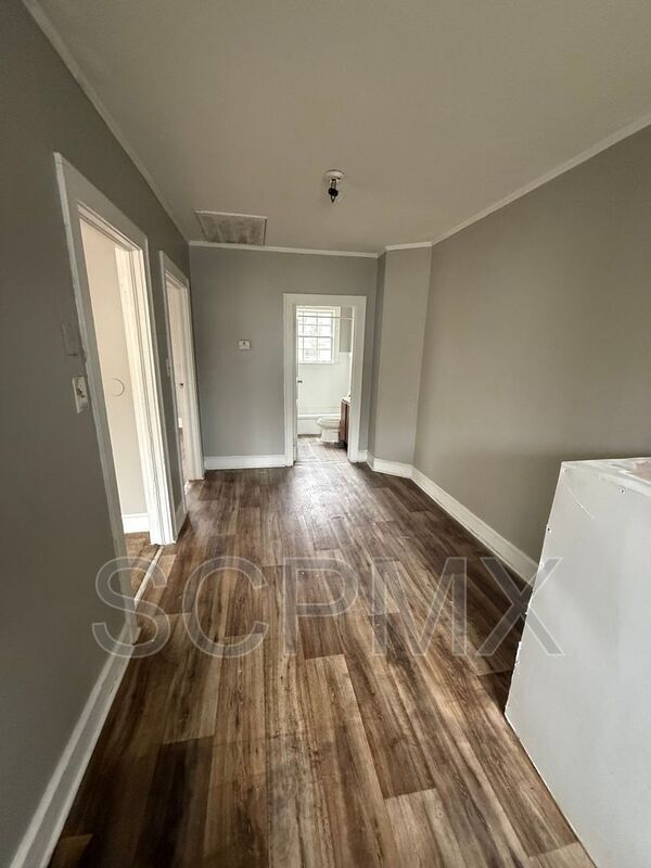 414-B E Charlotte Ave in Sumter, SC - Building Photo - Building Photo