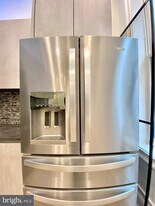 1824 Chestnut St in Philadelphia, PA - Building Photo