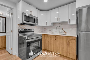 3229 Magpie Link NW in Edmonton, AB - Building Photo