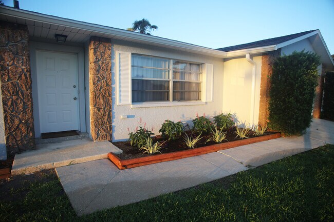 1503 Spring Dr in Melbourne, FL - Building Photo - Building Photo