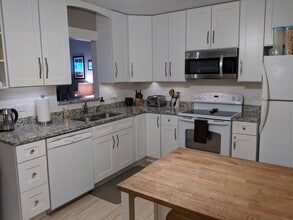 7320 Dixon St in Forest Park, IL - Building Photo - Building Photo