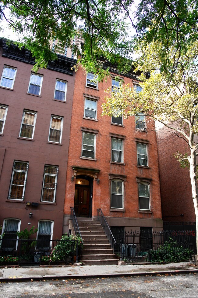 456 W 44th St in New York, NY - Building Photo - Building Photo