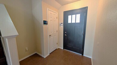 11110 Borrado Drive in Laredo, TX - Building Photo - Building Photo