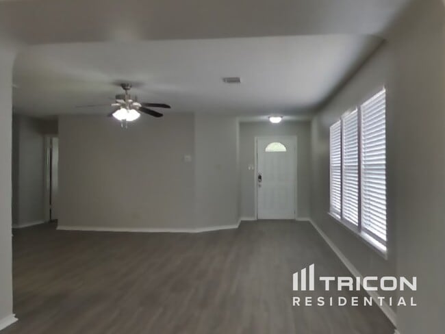 8130 Ocean Meadow Dr in Converse, TX - Building Photo - Building Photo