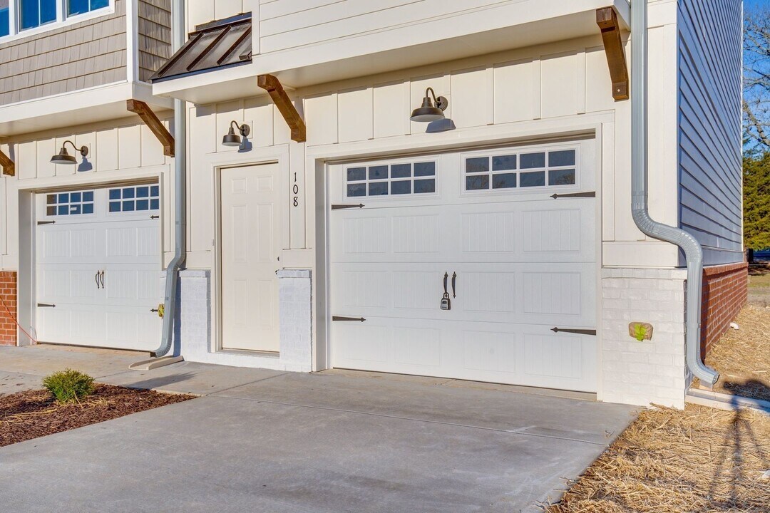 507 Harper Lndg in Chapel Hill, TN - Building Photo