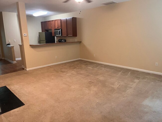 6183 Neuse Wood Dr in Raleigh, NC - Building Photo - Building Photo