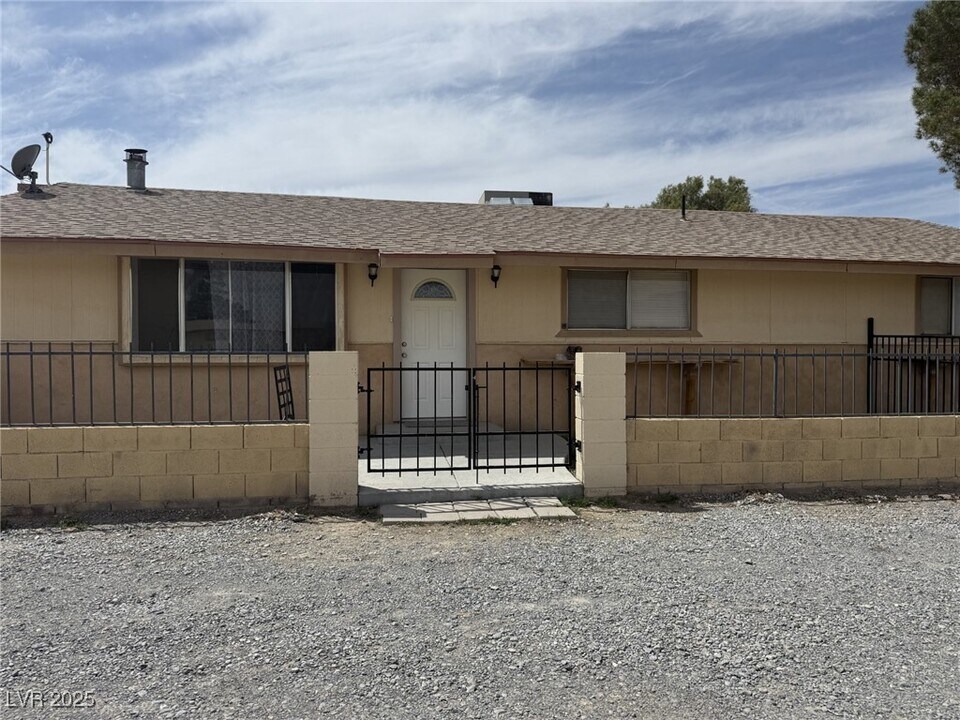 4361 Laute Dr in Pahrump, NV - Foto de edificio