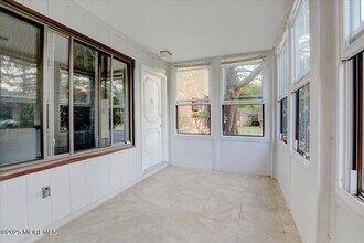 115 Amberly Dr in Englishtown, NJ - Building Photo - Building Photo