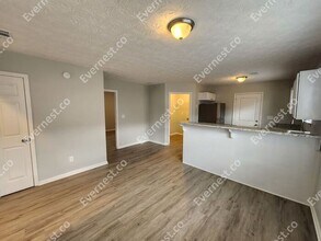 327 Dove Point in Social Circle, GA - Building Photo - Building Photo