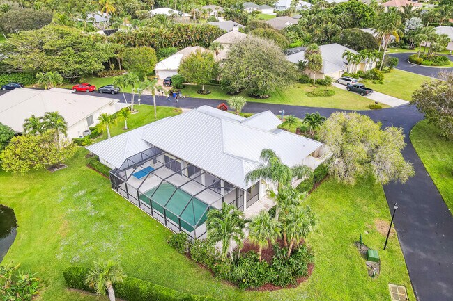 8120 SE Waterway Dr in Hobe Sound, FL - Building Photo - Building Photo