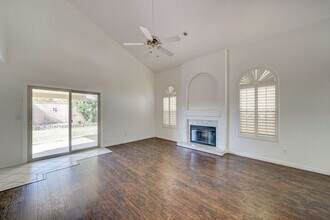8804 E Charter Oak Dr in Scottsdale, AZ - Building Photo - Building Photo