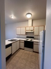 Wintercrest Apartments in McMinnville, OR - Building Photo - Interior Photo