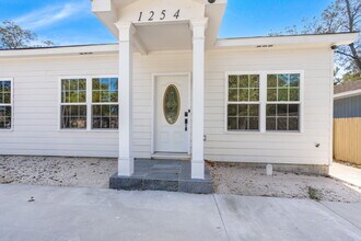 1260 Sawyer St in Orangeburg, SC - Building Photo - Building Photo