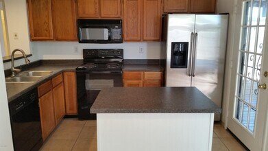 2114 W Monona Dr in Phoenix, AZ - Building Photo - Building Photo