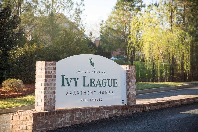 Ivy League Apartments in Milledgeville, GA - Foto de edificio - Building Photo