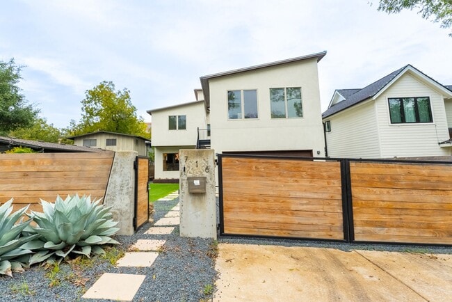 716 Post Oak St in Austin, TX - Building Photo - Building Photo