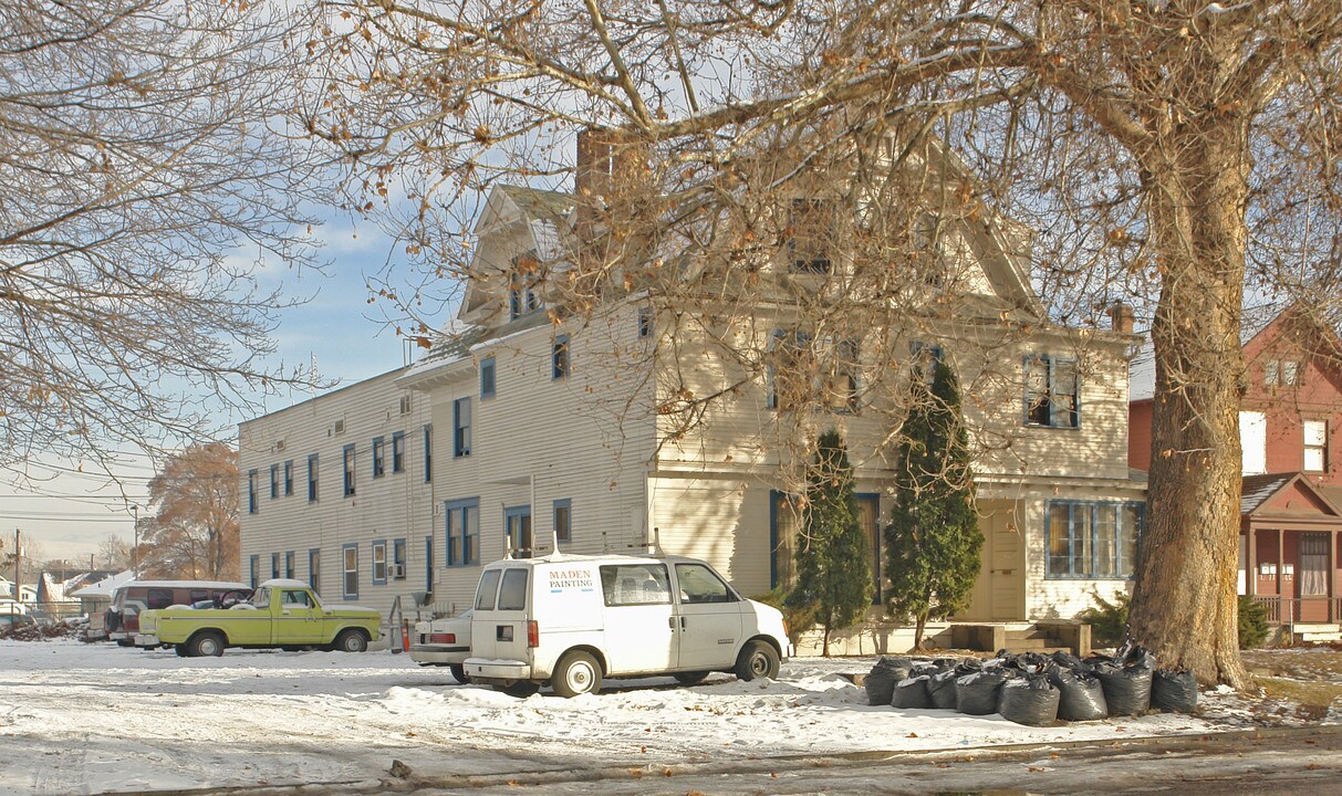 307 S 2nd St in Yakima, WA - Building Photo